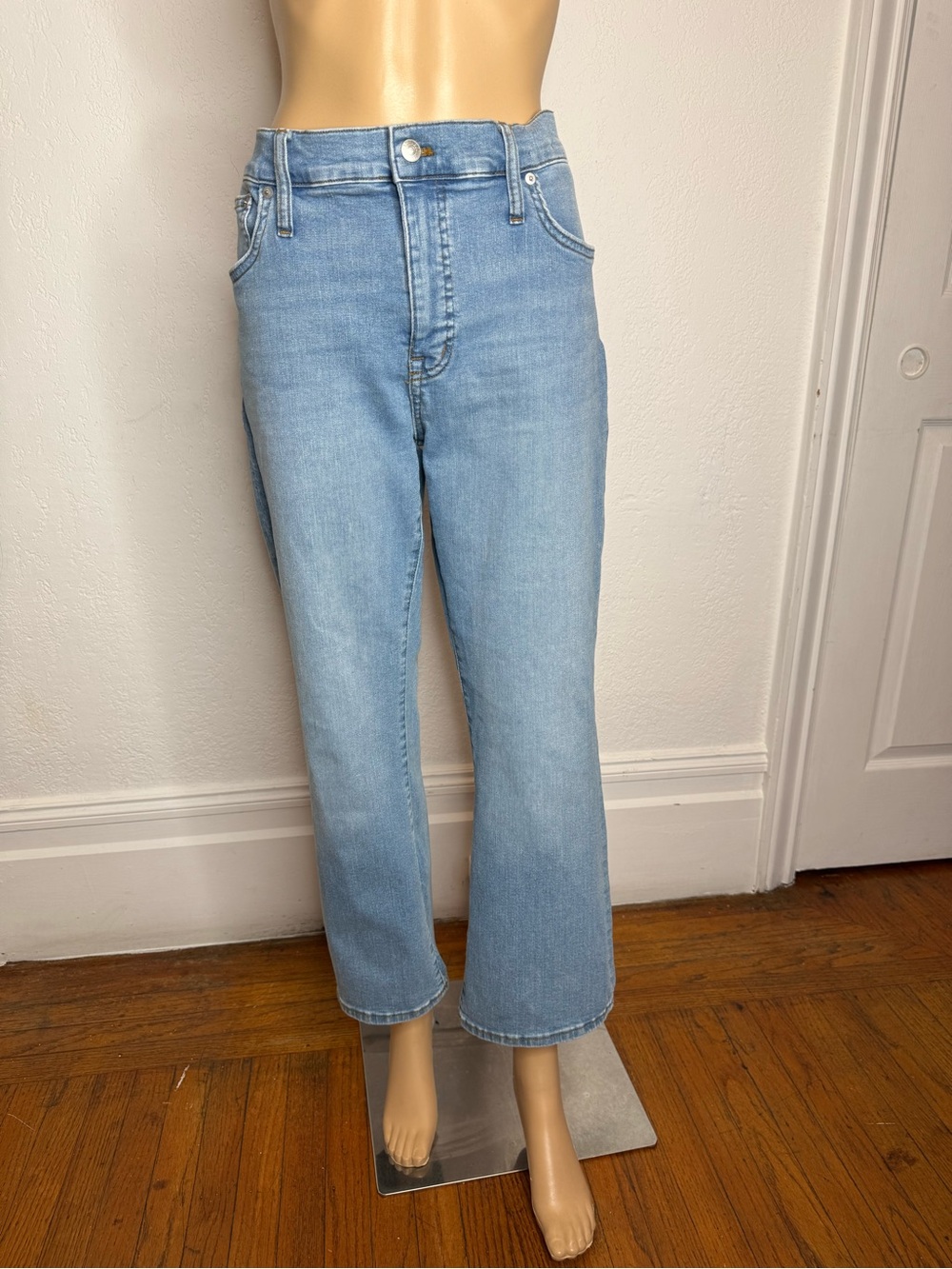 Madewell Kick Out Jeans Women’s Size 32X26.5 Medium Wash Cotton